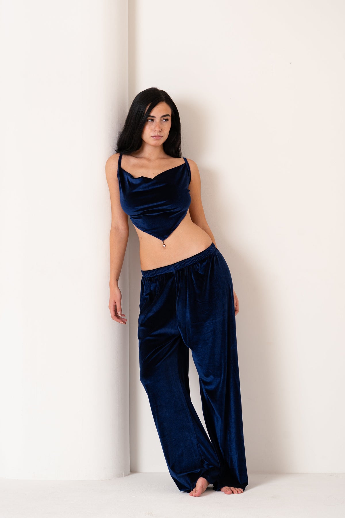 Velvet V-Shaped Top And Wide Pants | Navy